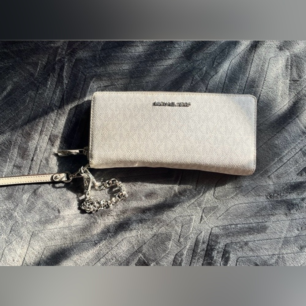 Michael Kors Large Wallet Wristlet